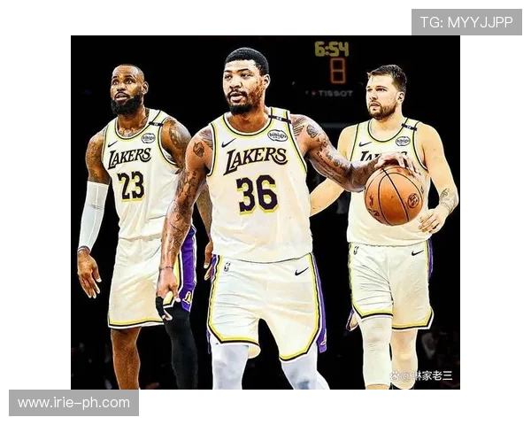 斯马特第五记三分砍17分湖人打出21比8领先爵士9分比赛夜