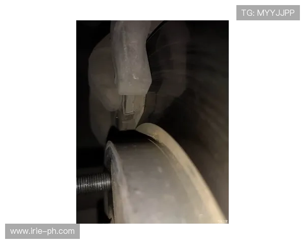 挖掘机连杆销轴磨损间隙测量